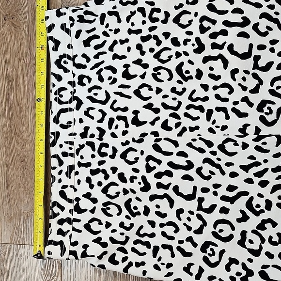 Ann Taylor Cotton Stretch Black & Cream Animal Print High Waist Pencil Skirt - Picture 12 of 15